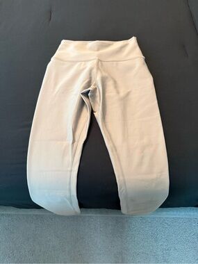 ALO Beige Leggings